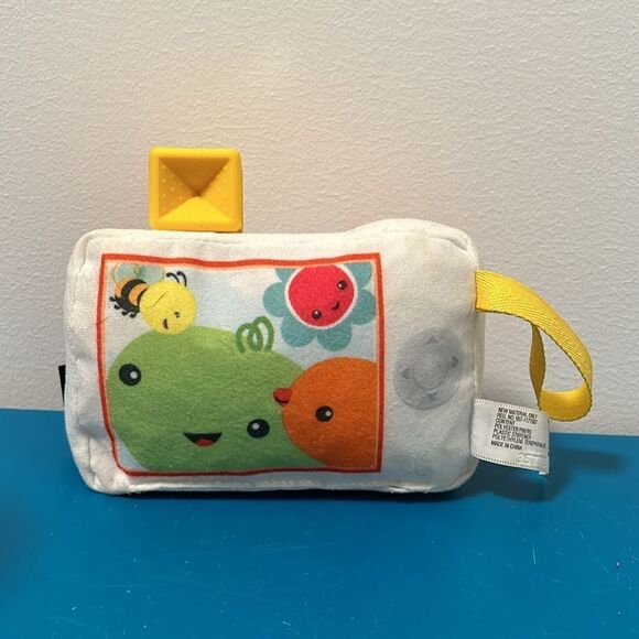 Fisher-Price Super Soft Crinkle Baby Pretend Camera Toy W/ Mirror Lens 2015 EUC - Picture 2 of 3
